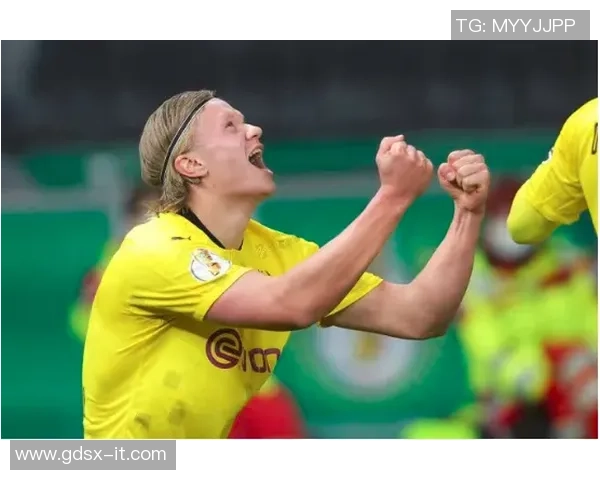 1981年足球传奇:回顾世界足坛那些年最闪耀的球星与瞬间 1981年足球传奇:回顾世界足坛那些年最闪耀的球星与瞬间