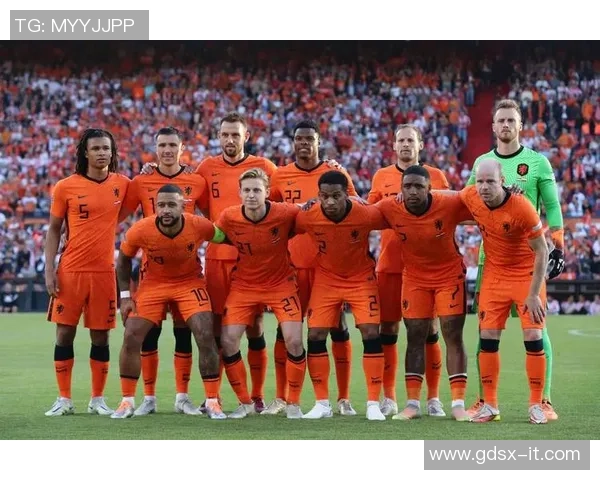 一颗签满足球明星的足球究竟值多少钱分析与市场价值探讨 一颗签满足球明星的足球究竟值多少钱分析与市场价值探讨