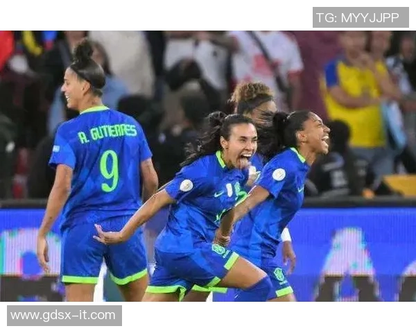 世界女足传奇人物盘点：从玛塔到劳伦·亨普的辉煌之路