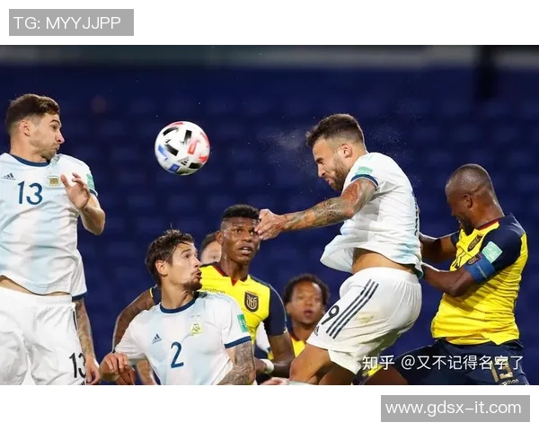 乌拉圭足球明星加盟球队助力征战新赛季 展现强大实力和领导力