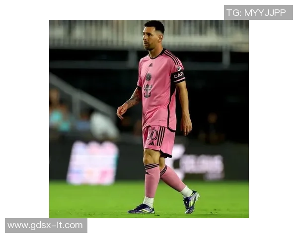 性价比高的球星同款足球鞋推荐既好看又不贵